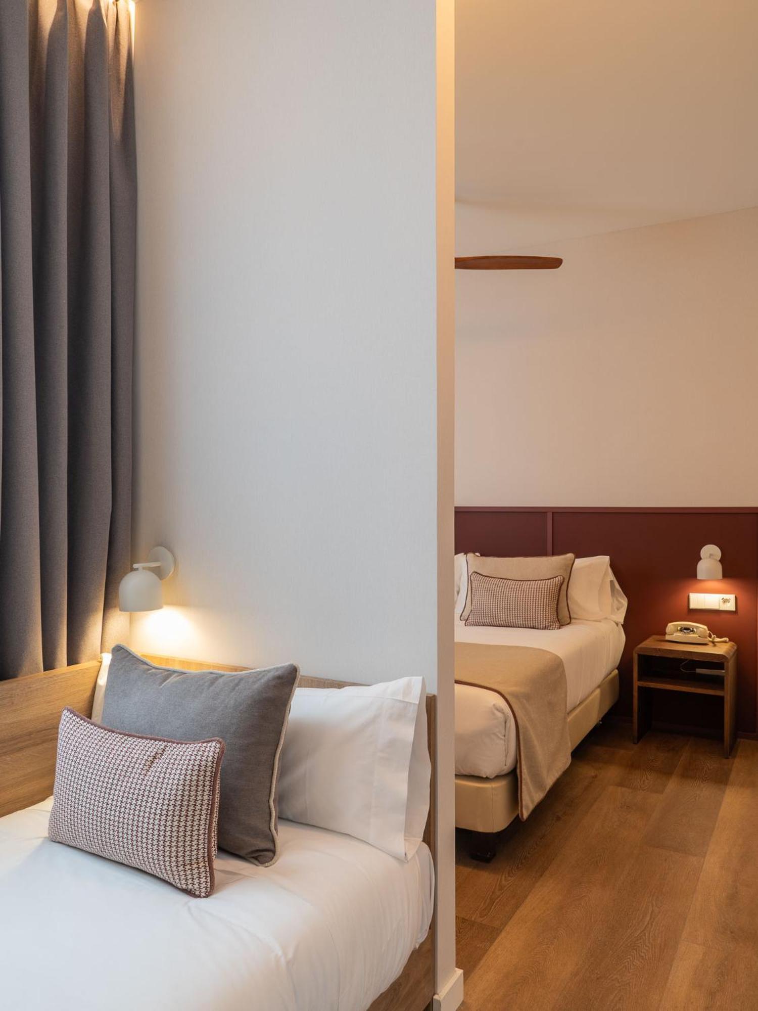 Hotel Well And Come Malaga Exterior photo