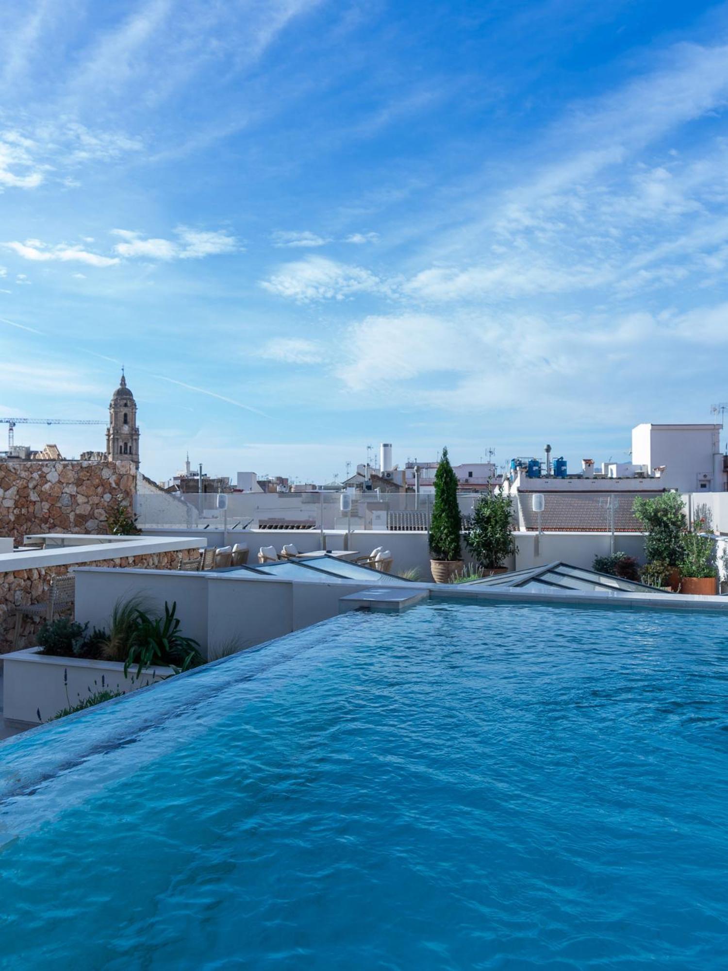 Hotel Well And Come Malaga Exterior photo
