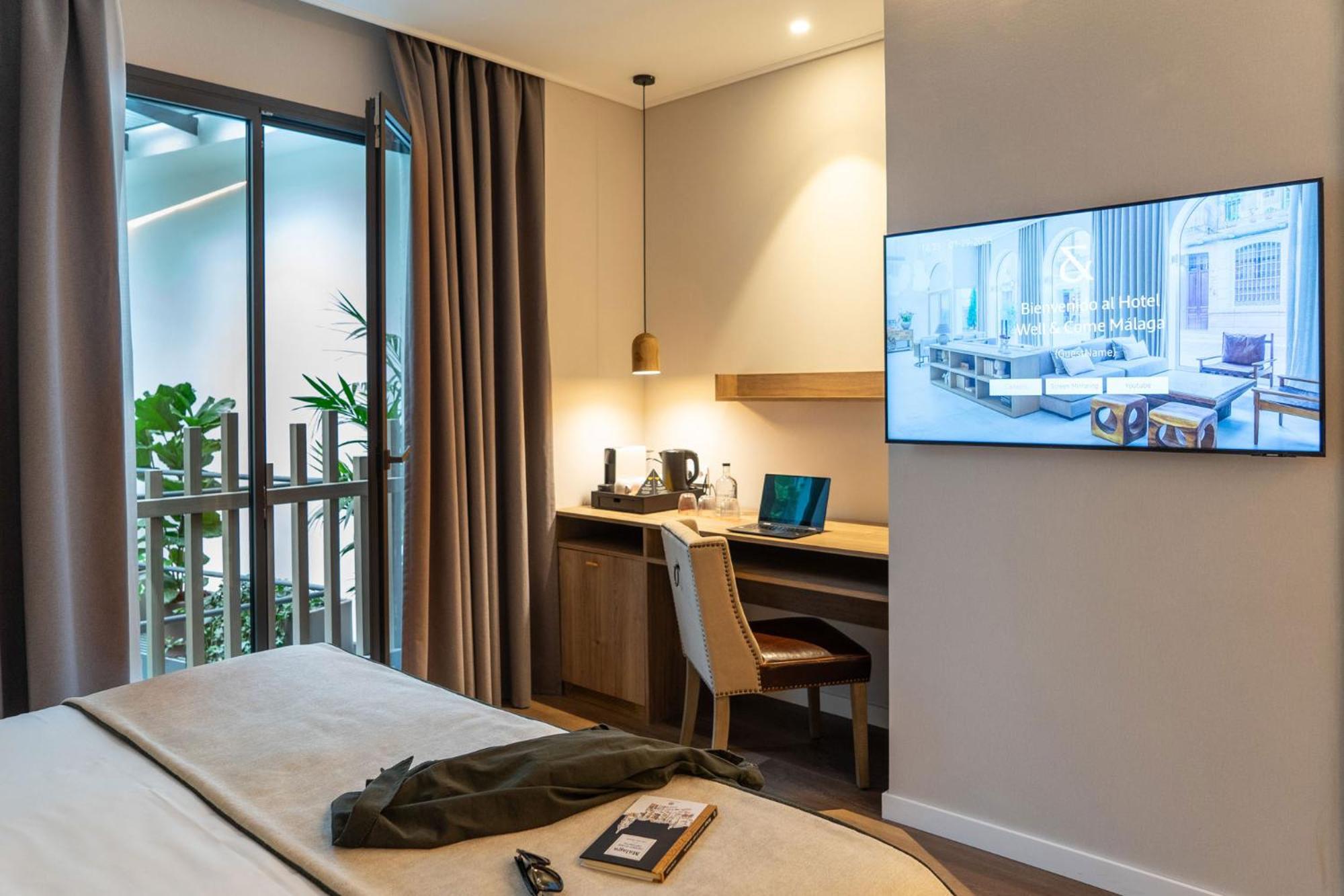 Hotel Well And Come Malaga Room photo